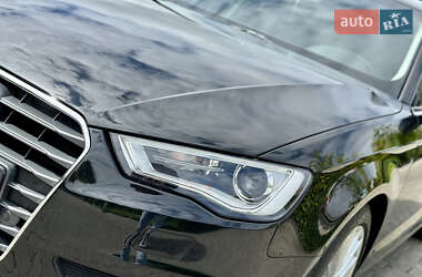 Хэтчбек Audi A3 2016 в 