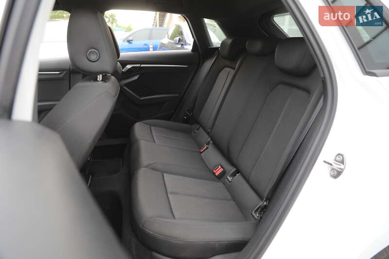 Хэтчбек Audi A3 2022 в Харькове