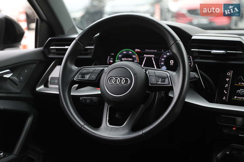 Хэтчбек Audi A3 2022 в Харькове