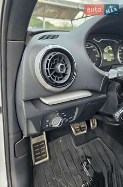 Хэтчбек Audi A3 2018 в 