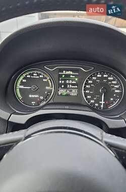 Хэтчбек Audi A3 2018 в 