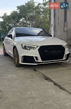 Хэтчбек Audi A3 2016 в 