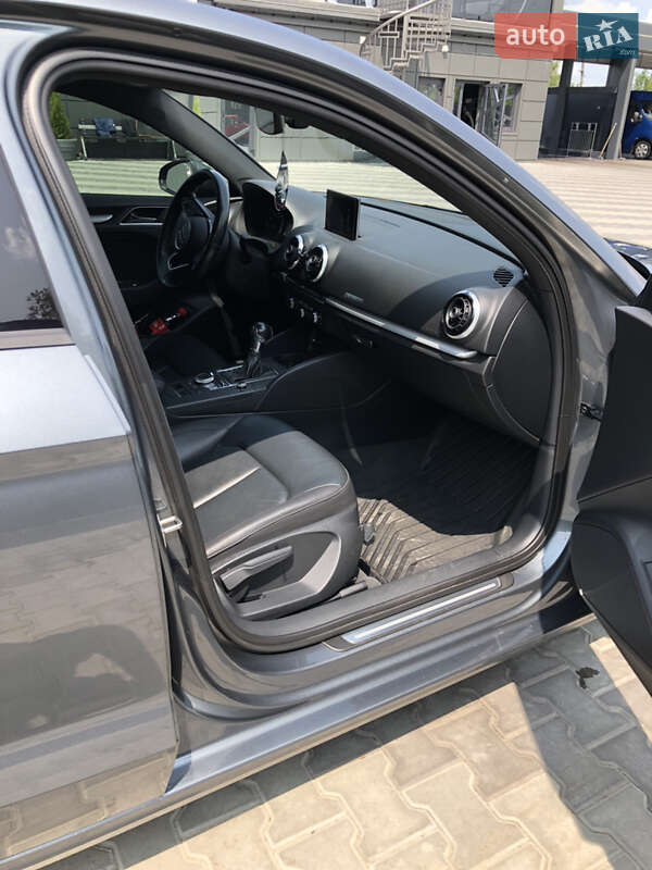 Седан Audi A3 2016 в Ракитном