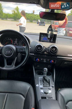 Седан Audi A3 2016 в 