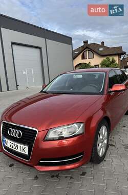 Хэтчбек Audi A3 2012 в 