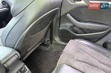 Хэтчбек Audi A3 2014 в 