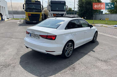 Седан Audi A3 2016 в 