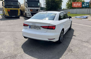 Седан Audi A3 2016 в 