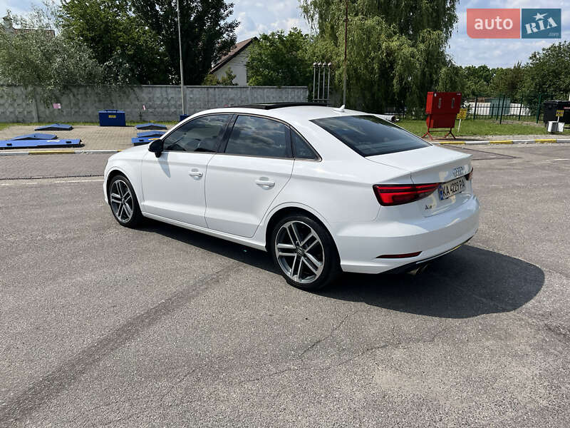 Седан Audi A3 2016 в Киеве