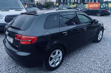 Хэтчбек Audi A3 2010 в 