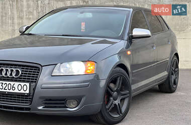 Хэтчбек Audi A3 2005 в 