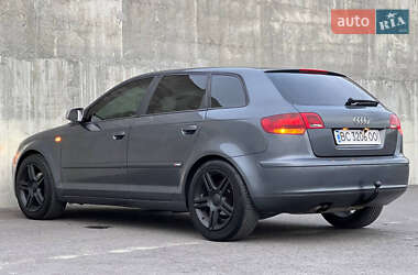 Хэтчбек Audi A3 2005 в 