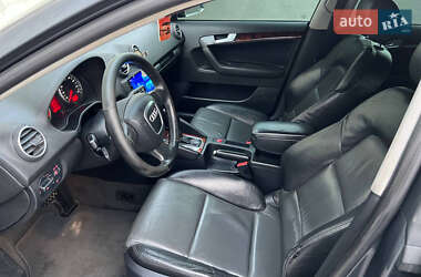 Хэтчбек Audi A3 2005 в 