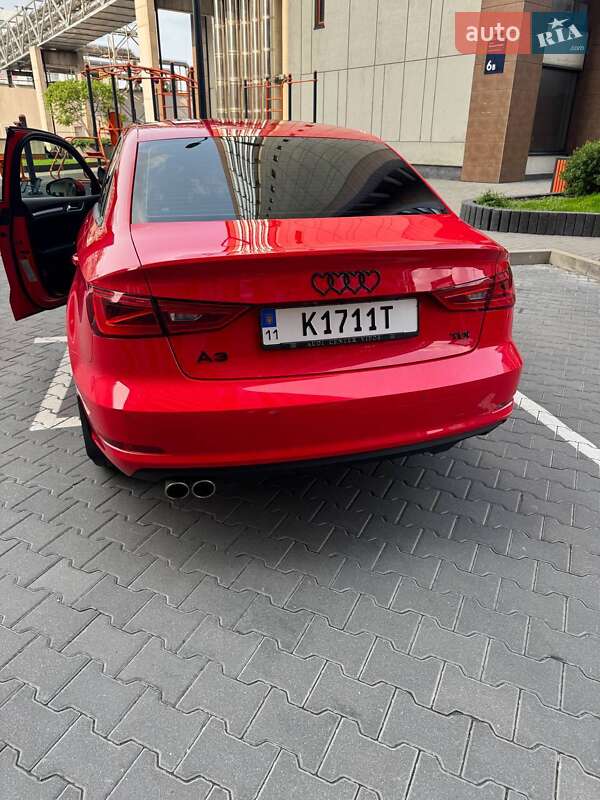 Седан Audi A3 2016 в Киеве