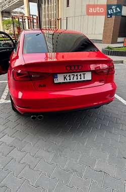 Седан Audi A3 2016 в 