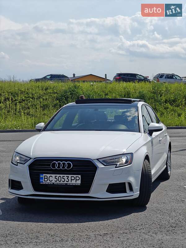 Седан Audi A3 2017 в Львове