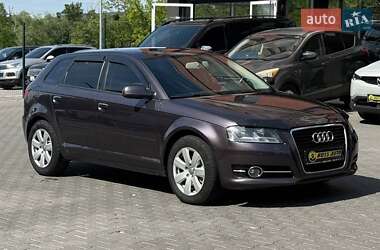 Хетчбек Audi A3 2011 в Чернівцях