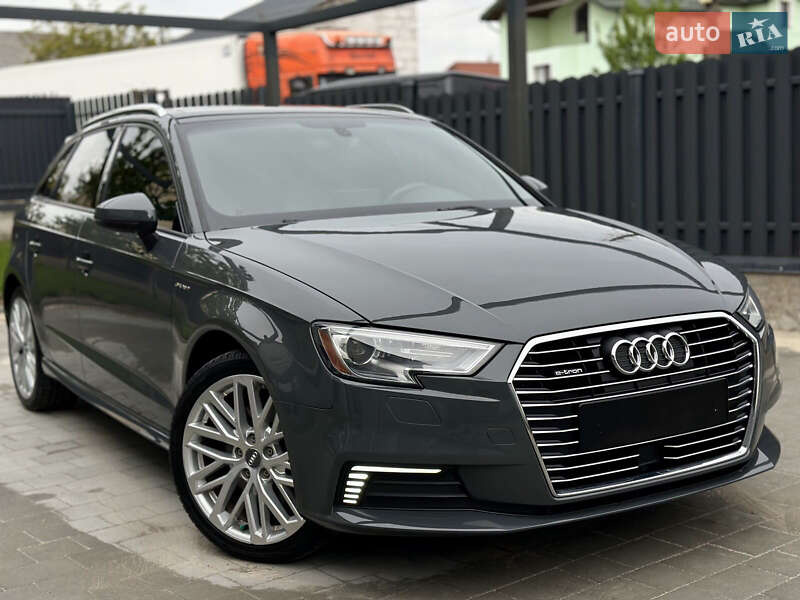 Хэтчбек Audi A3 2017 в Львове