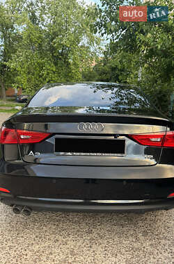 Хэтчбек Audi A3 2016 в 