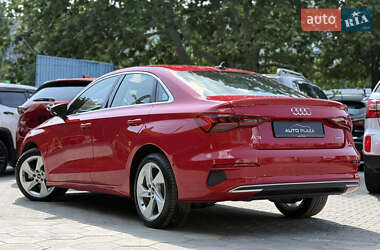 Седан Audi A3 2022 в 