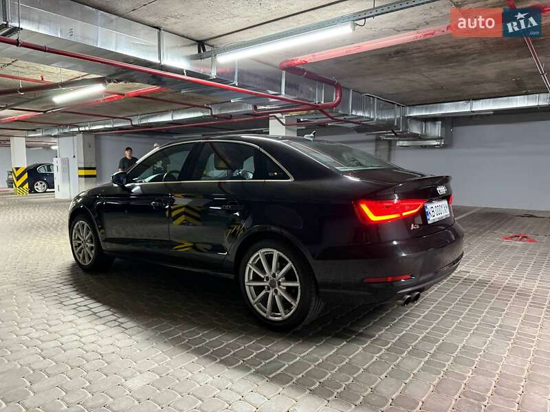 Седан Audi A3 2015 в Виннице