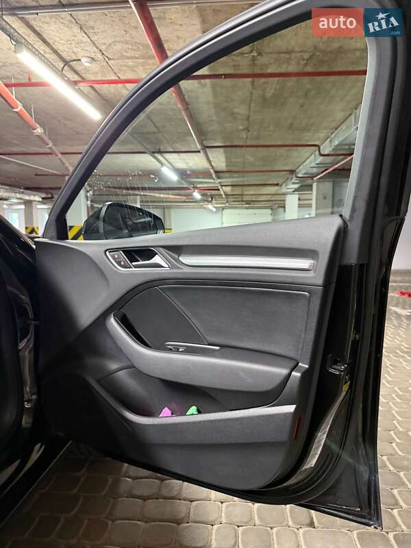 Седан Audi A3 2015 в Виннице