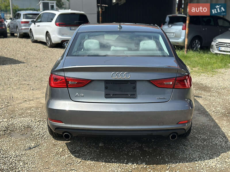 Седан Audi A3 2015 в Стрию