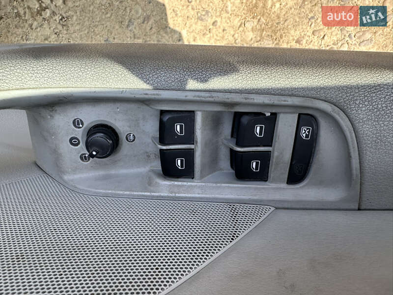 Седан Audi A3 2015 в Стрию