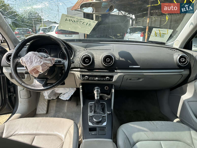 Седан Audi A3 2015 в Стрию