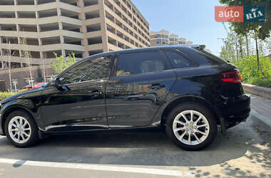 Хэтчбек Audi A3 2014 в 