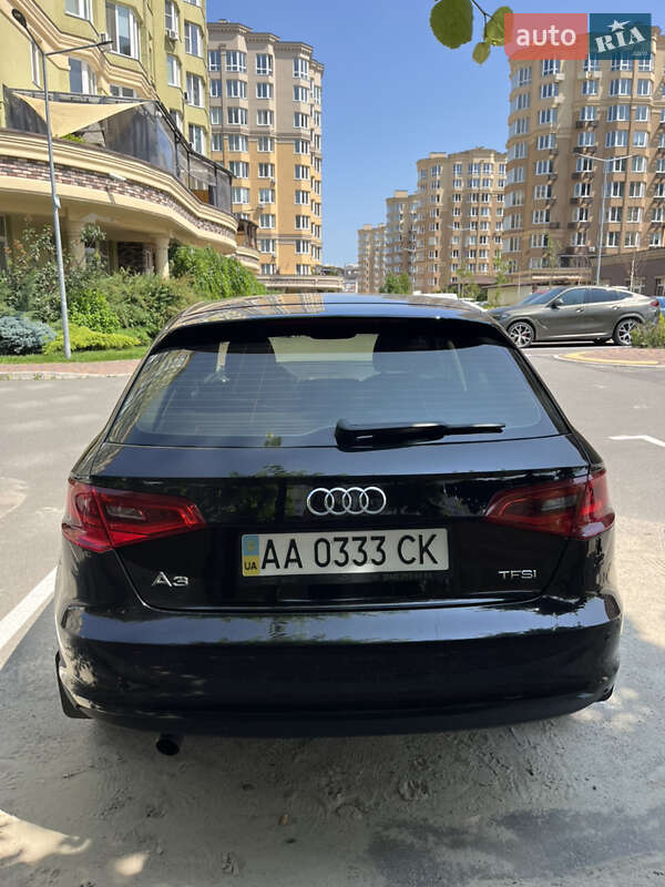 Хэтчбек Audi A3 2014 в Киеве