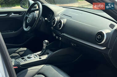 Седан Audi A3 2016 в 