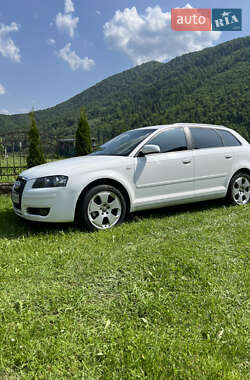 Хэтчбек Audi A3 2008 в 