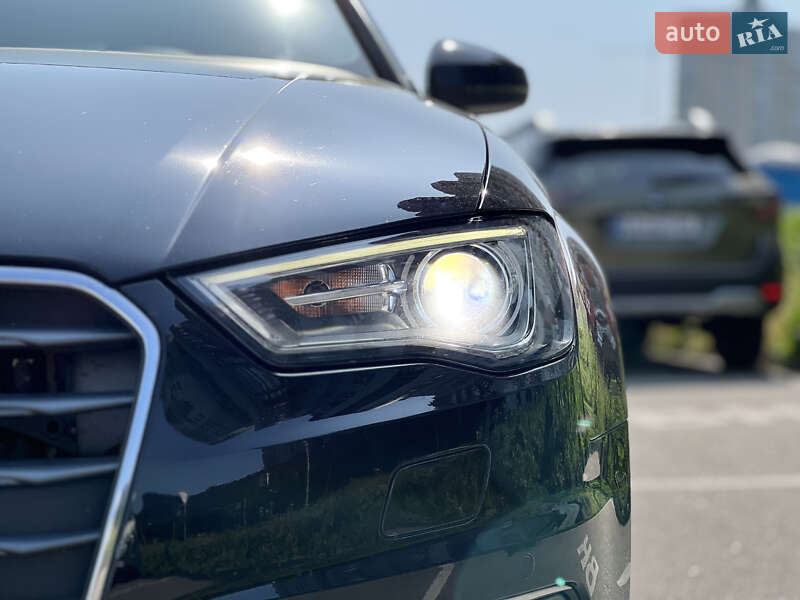 Седан Audi A3 2015 в Киеве