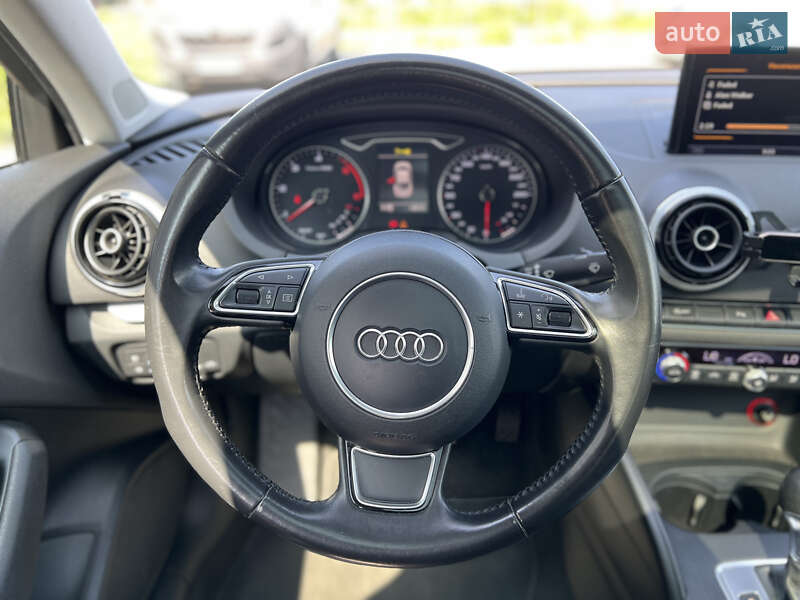Седан Audi A3 2015 в Киеве