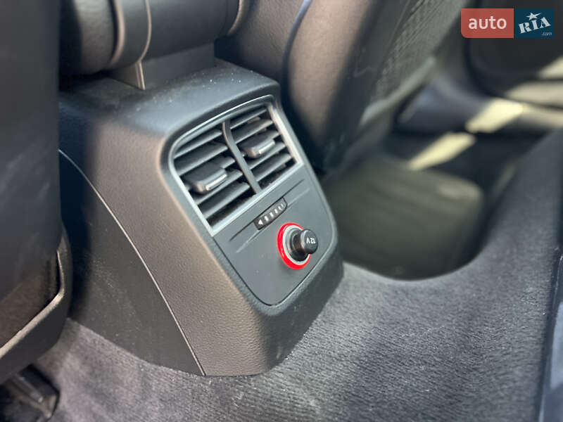 Седан Audi A3 2015 в Киеве