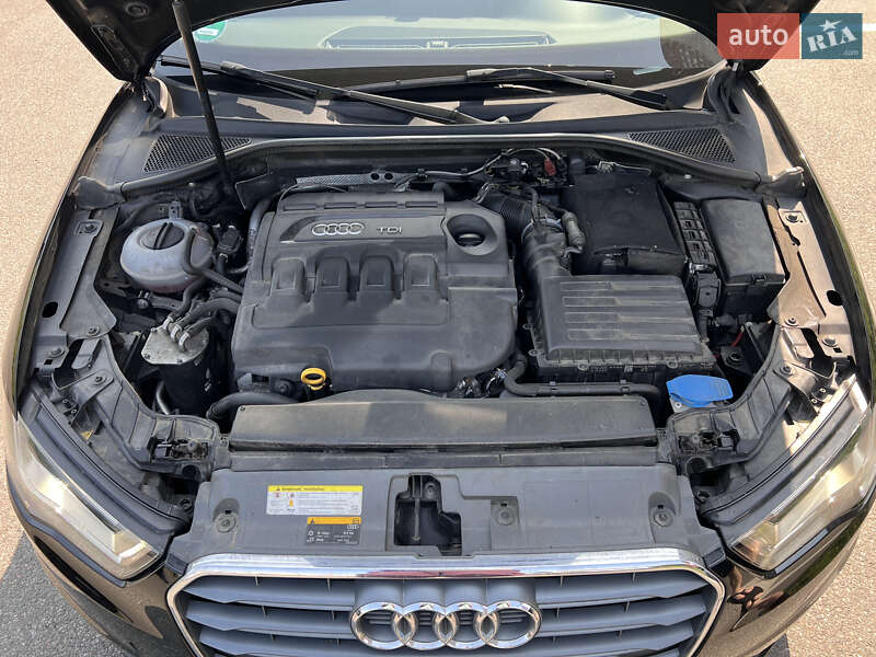 Седан Audi A3 2015 в Киеве