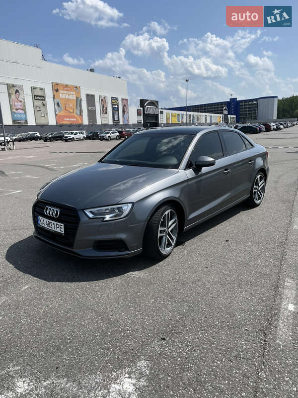 Седан Audi A3 2019 в Києві