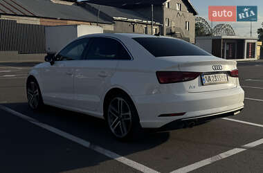 Седан Audi A3 2018 в 