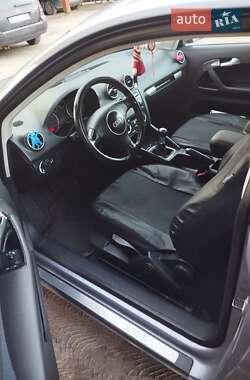 Хэтчбек Audi A3 2004 в 