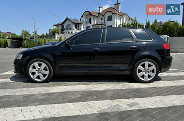 Хэтчбек Audi A3 2011 в 
