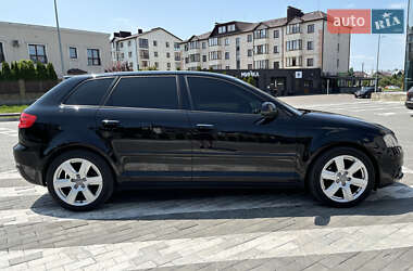 Хэтчбек Audi A3 2011 в 