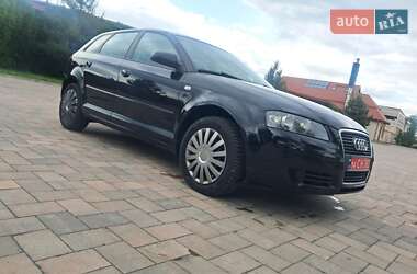 Хэтчбек Audi A3 2005 в 