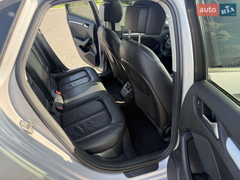 Седан Audi A3 2014 в Жовкве