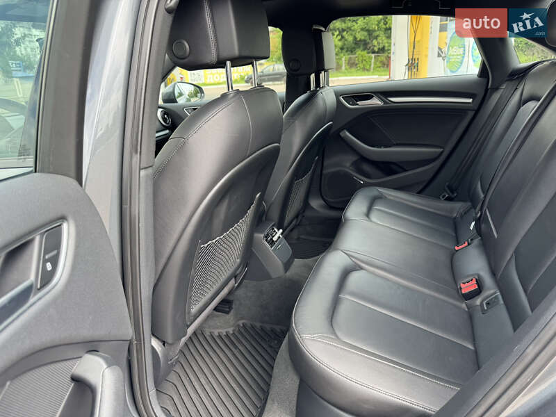 Седан Audi A3 2017 в Житомире