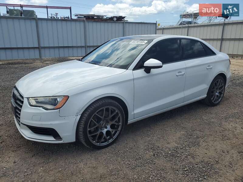 Седан Audi A3 2015 в 