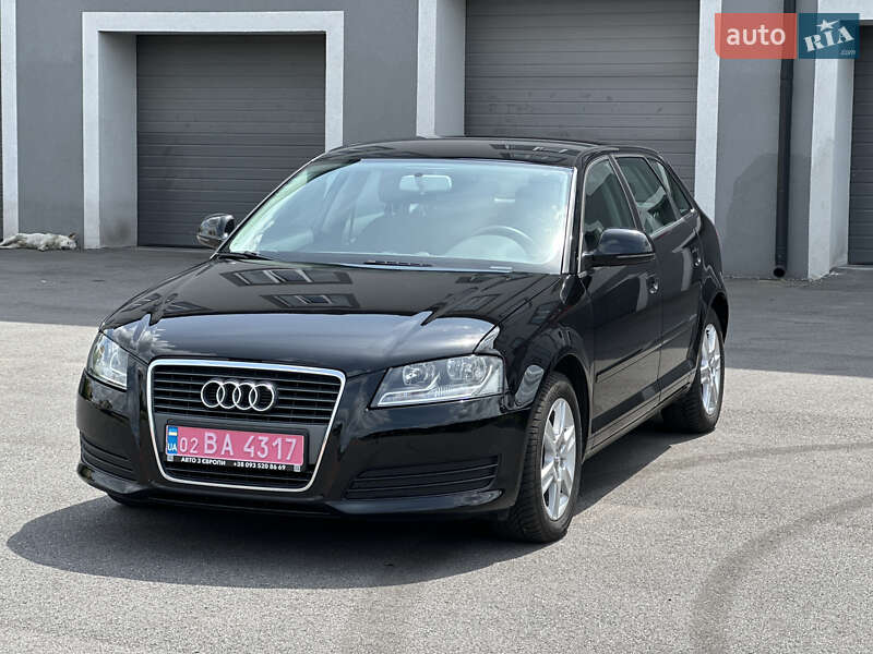 Хетчбек Audi A3 2009 в 