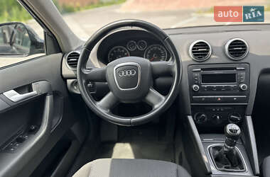Хетчбек Audi A3 2009 в 