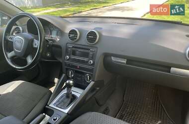 Хэтчбек Audi A3 2011 в 