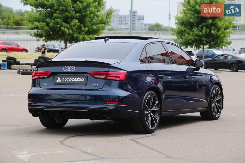 Седан Audi A3 2017 в Киеве